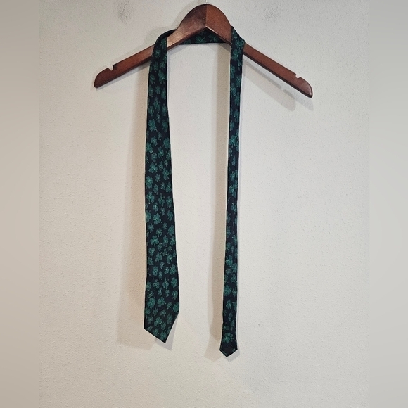 Shamrock St. Patrick's Day tie - Picture 1 of 7